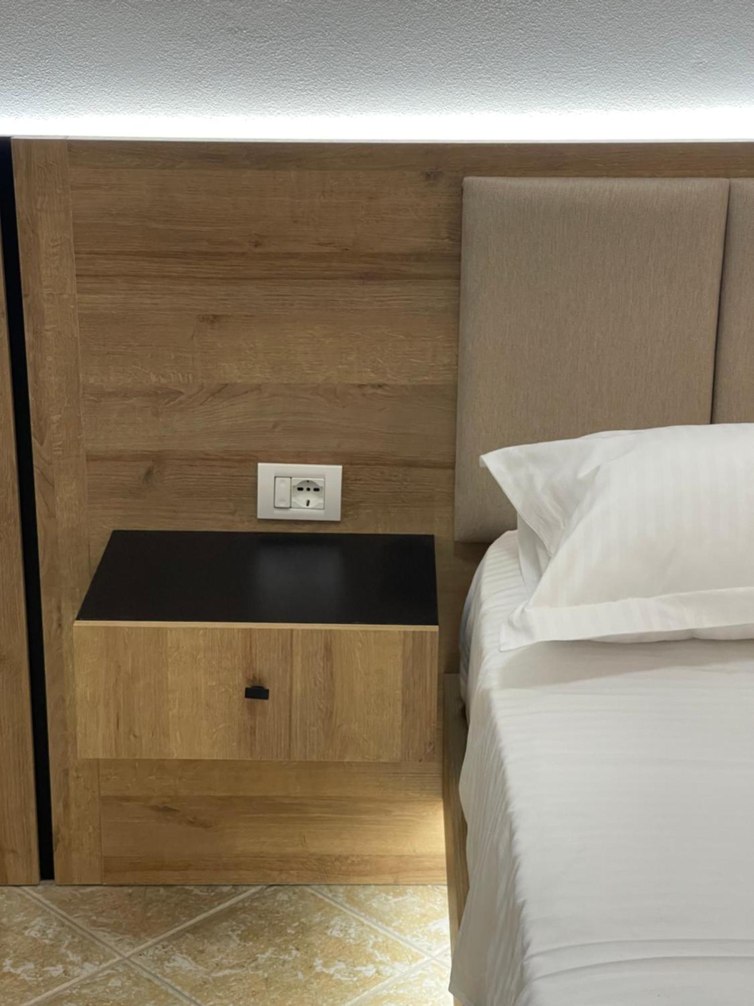 Hotel Riti Shiroka Екстер'єр фото